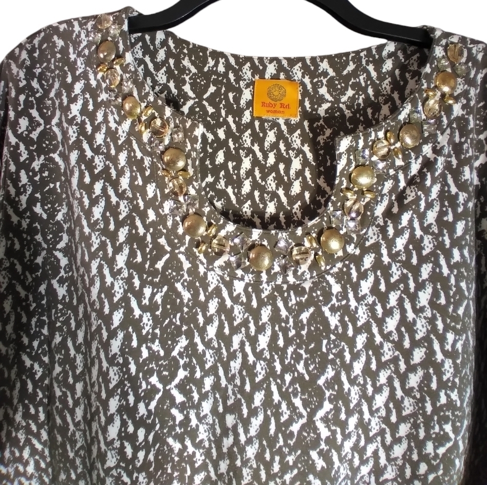 Ruby Rd womens jeweled accent top